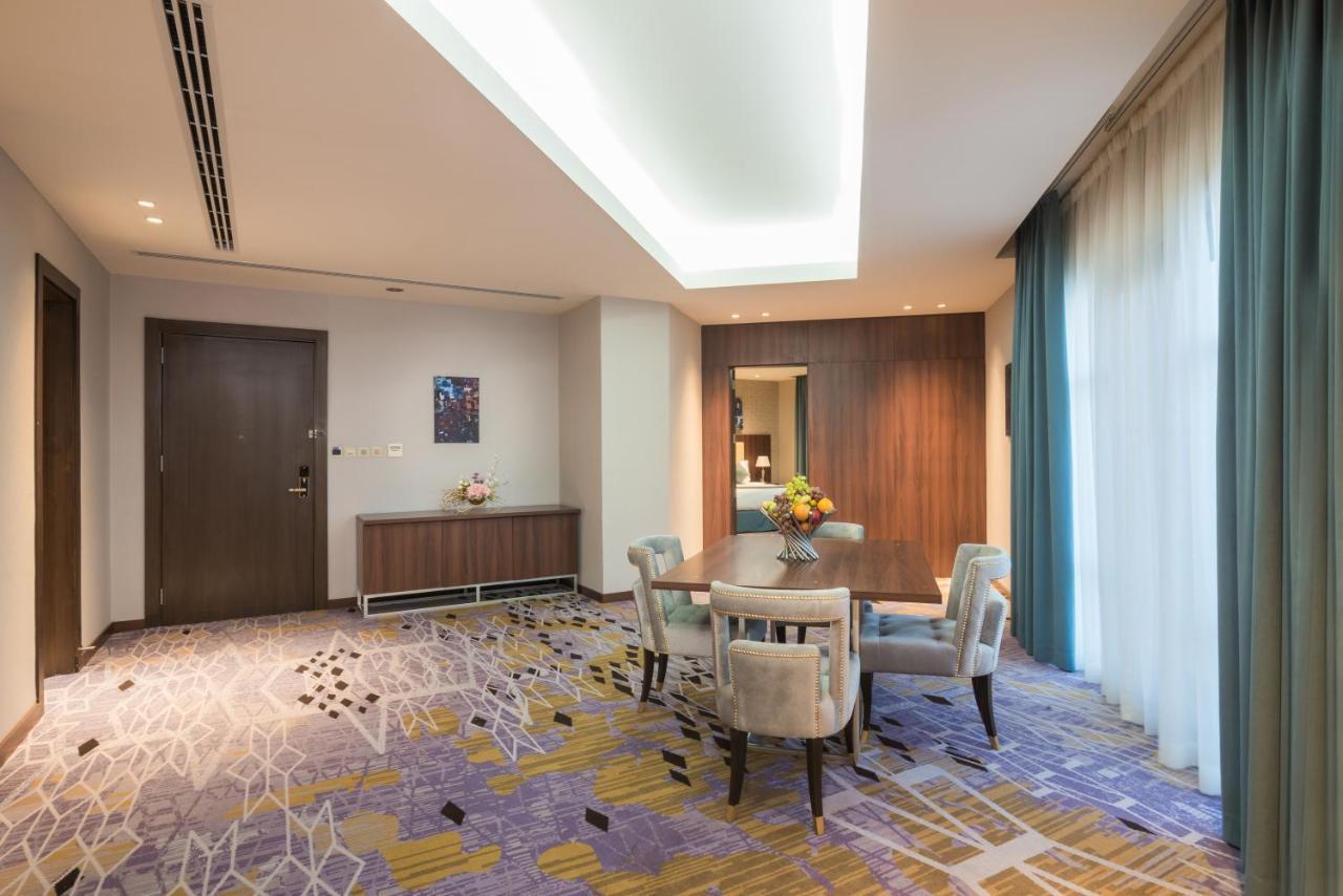 Art View - Convention & Exhibition Center Hotel
