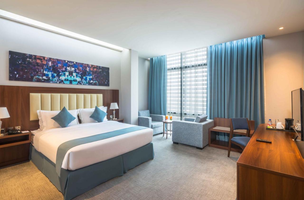 Art View - Convention & Exhibition Center Hotel