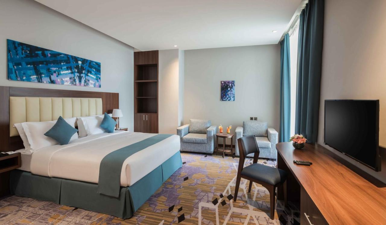 Art View - Convention & Exhibition Center Hotel 4*